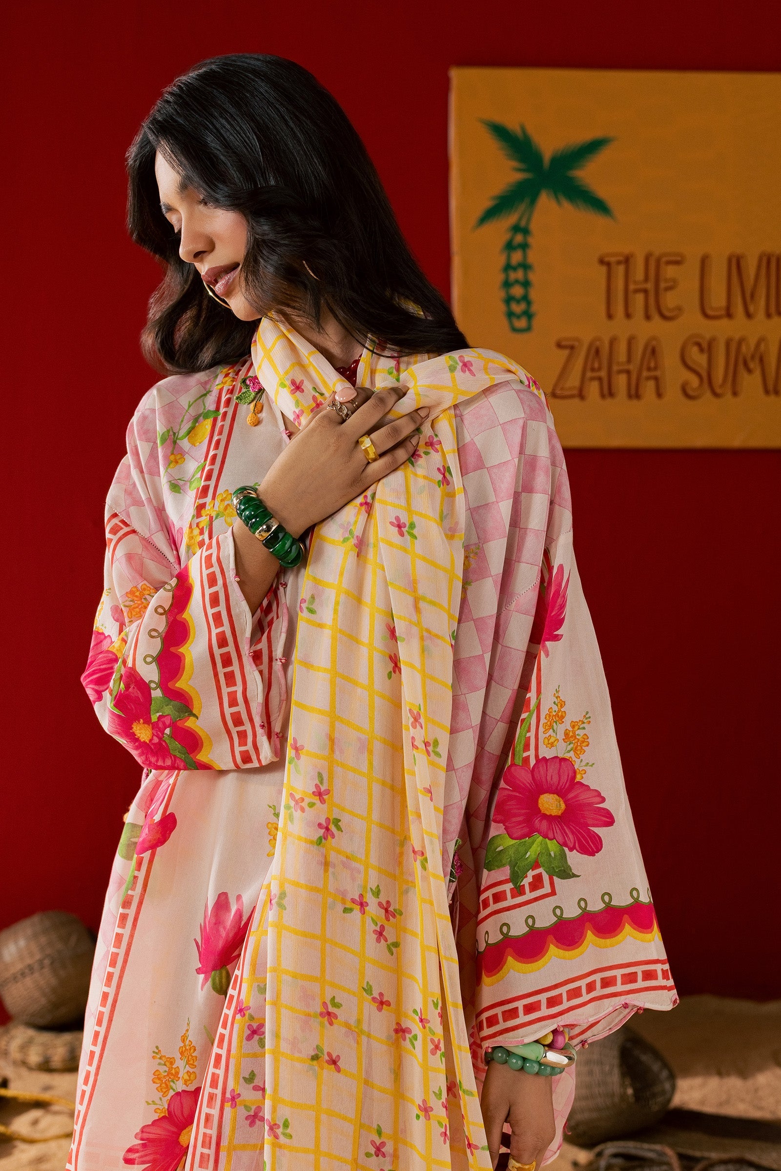 HOLIDAY BEHAVIOUR (ZRW-21870)