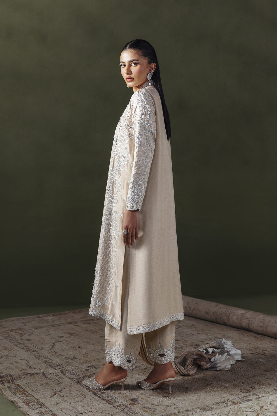 Ivory Symphony (D-04)