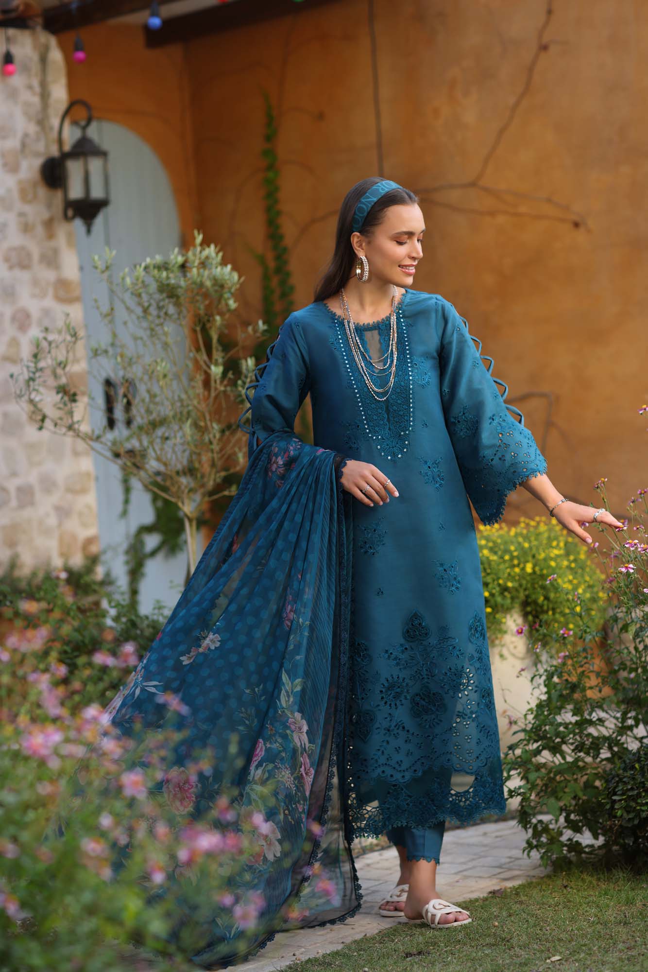 NOOR CHIKANKARI (D8-B)