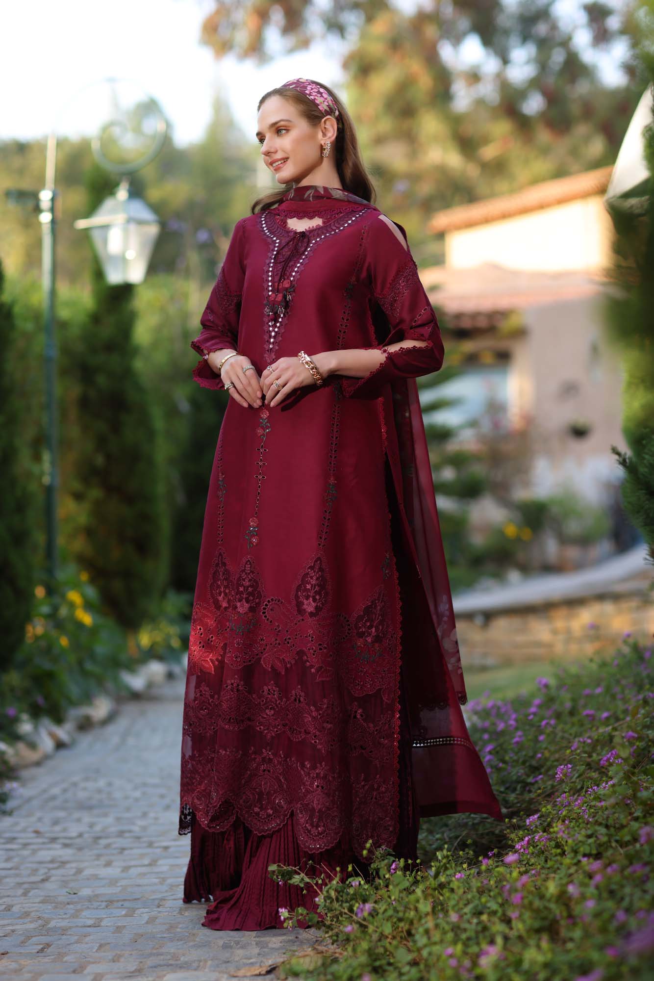 NOOR CHIKANKARI (D6-A)