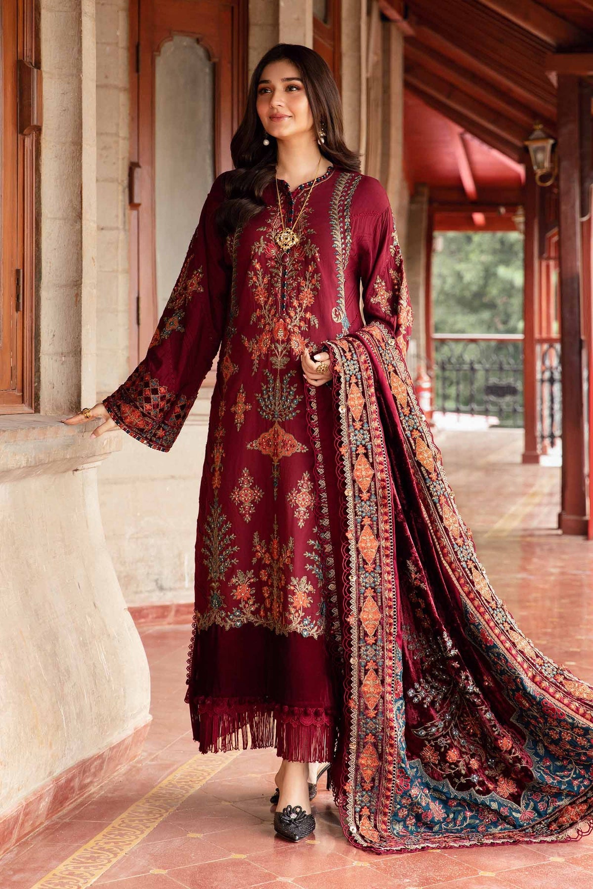 Maria B Winter Luxe collection 2024 - 3 Piece Unstitched Embroidered Twill Linen Suit | DL-1210
