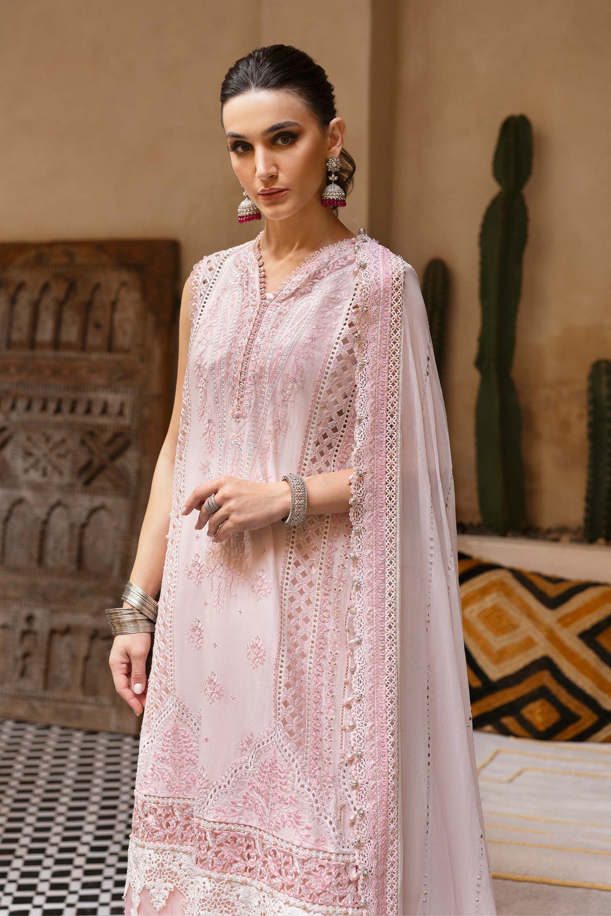MARIA.B LAWN (D-2511-A)
