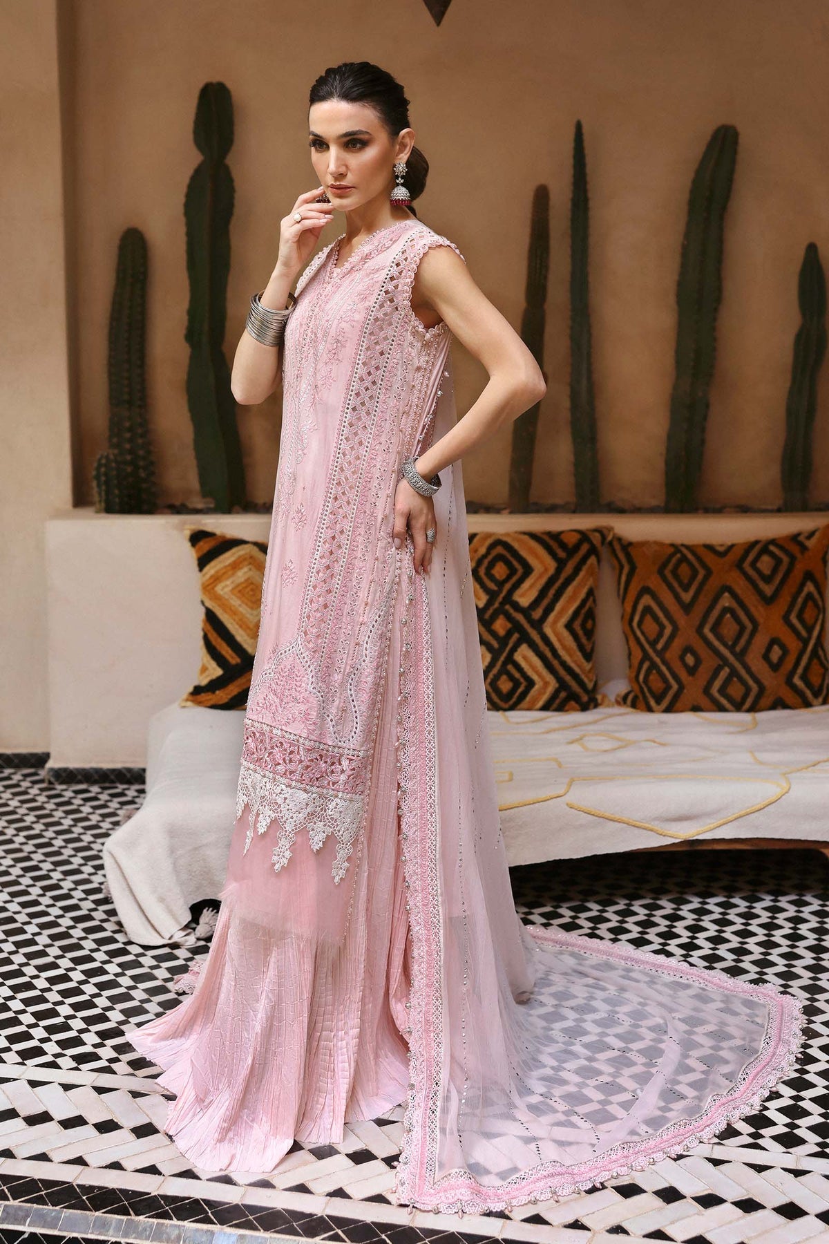 MARIA.B LAWN (D-2511-A)