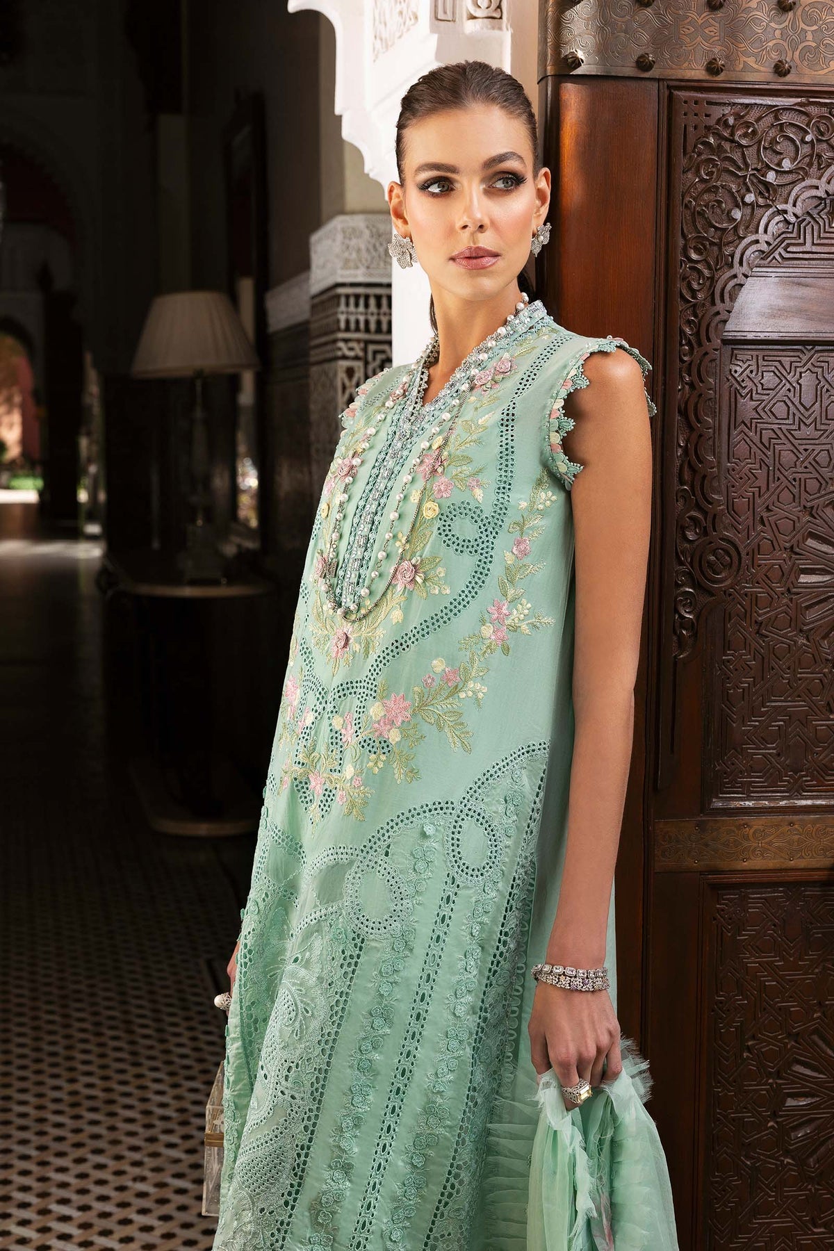 MARIA.B LAWN (D-2514-A)