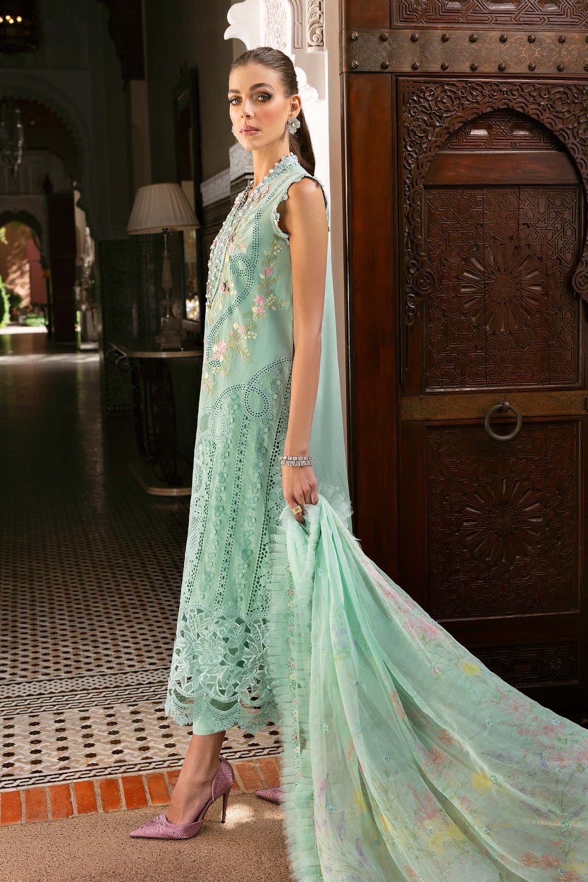 MARIA.B LAWN (D-2514-A)