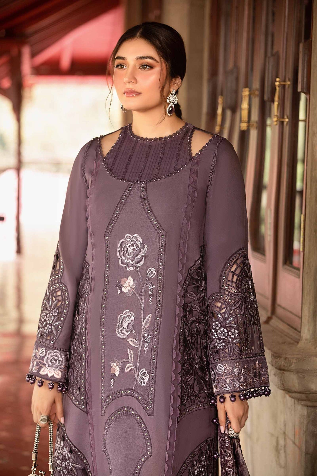 Maria B Winter Luxe collection 2024 - 3 Piece Unstitched Embroidered Linen Suit | DL-1202