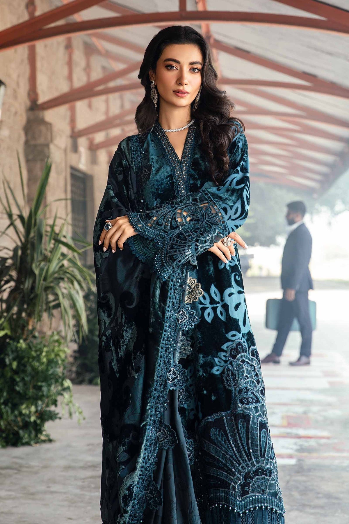 Maria B Winter Luxe collection 2024 - 3 Piece Unstitched Embroidered Palachi Suit | DL-1203