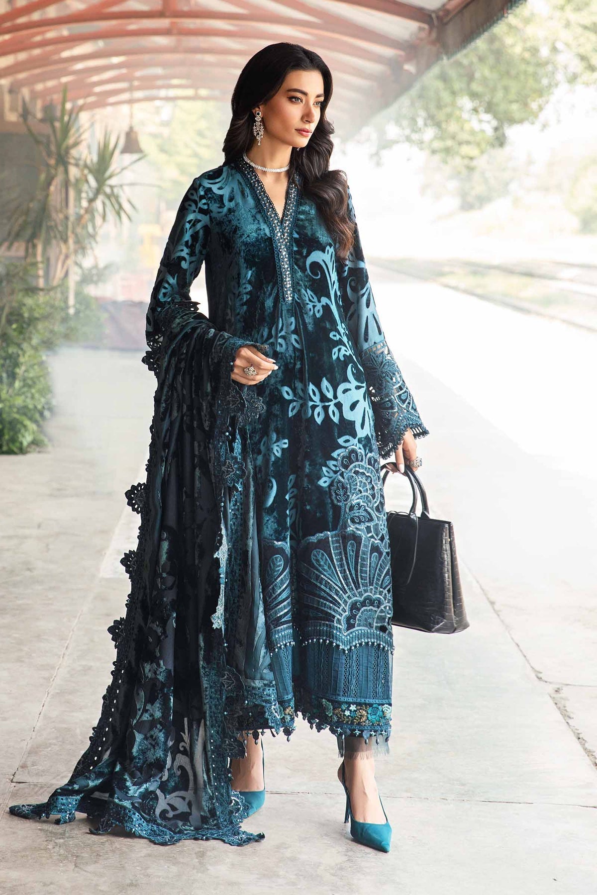 Maria B Winter Luxe collection 2024 - 3 Piece Unstitched Embroidered Palachi Suit | DL-1203