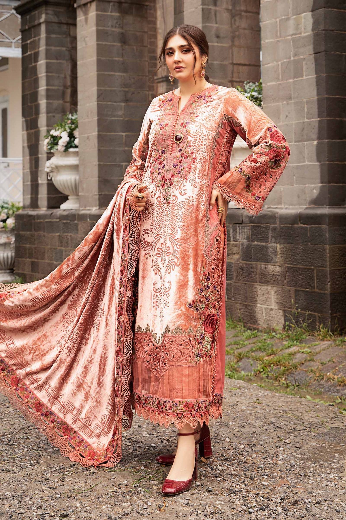 Maria B Winter Luxe collection 2024 - 3 Piece Unstitched Embroidered Palachi Suit | DL-1206