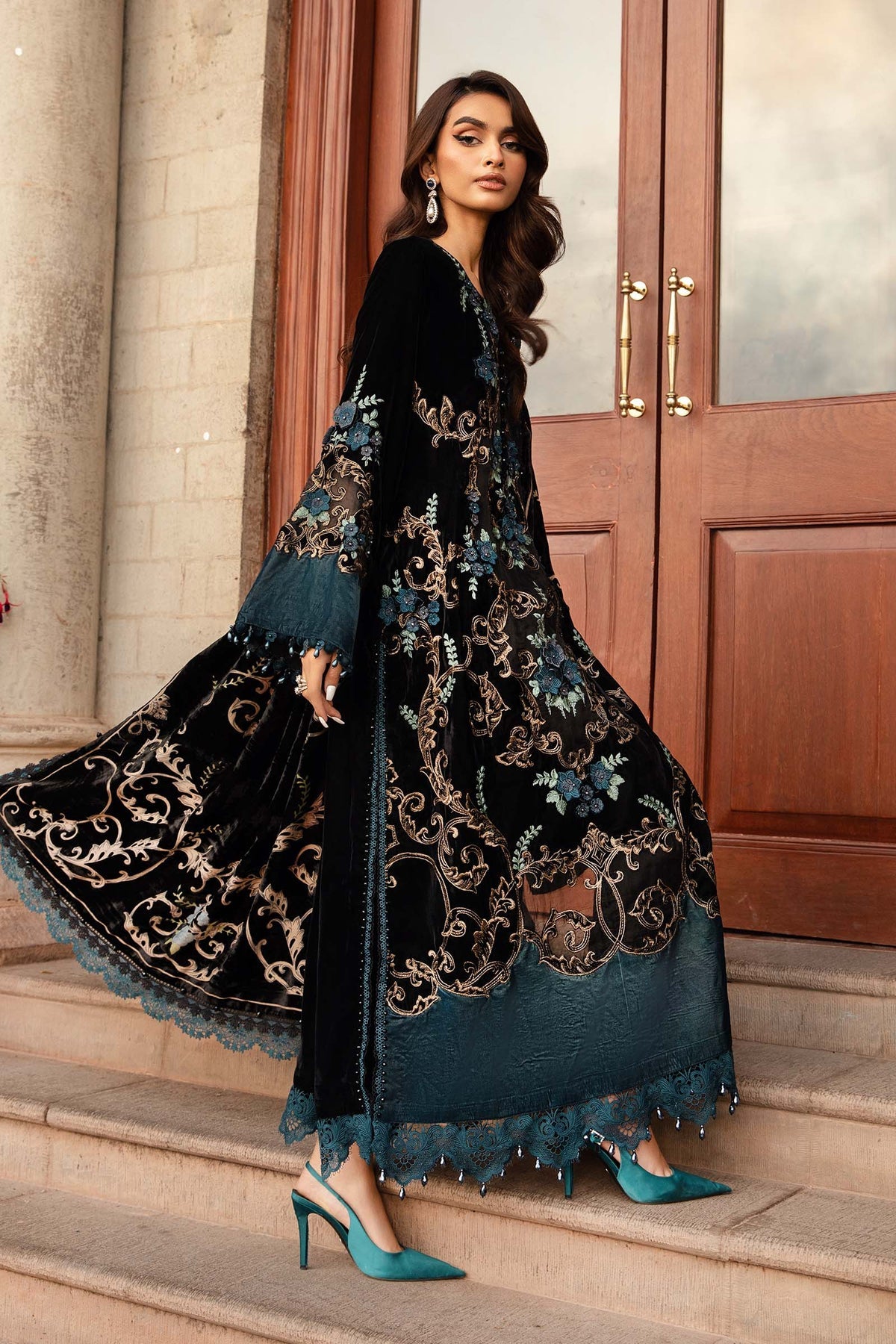 Maria B Winter Luxe collection 2024 - 3 Piece Unstitched Embroidered Velvet Suit | DL-1208