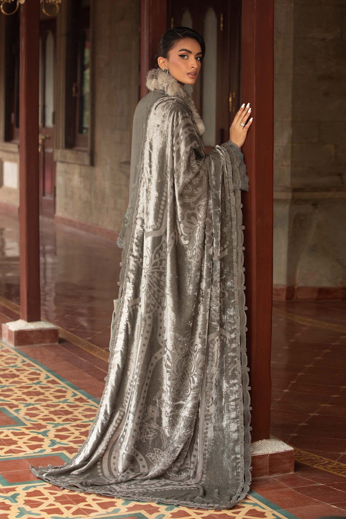Maria B Winter Luxe collection 2024 - 3 Piece Unstitched Embroidered Velvet Suit | DL-1209