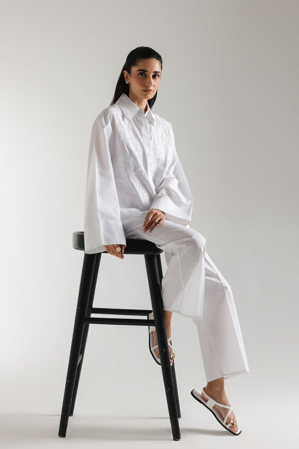 EMBROIDERED SUIT | E0666/106/001