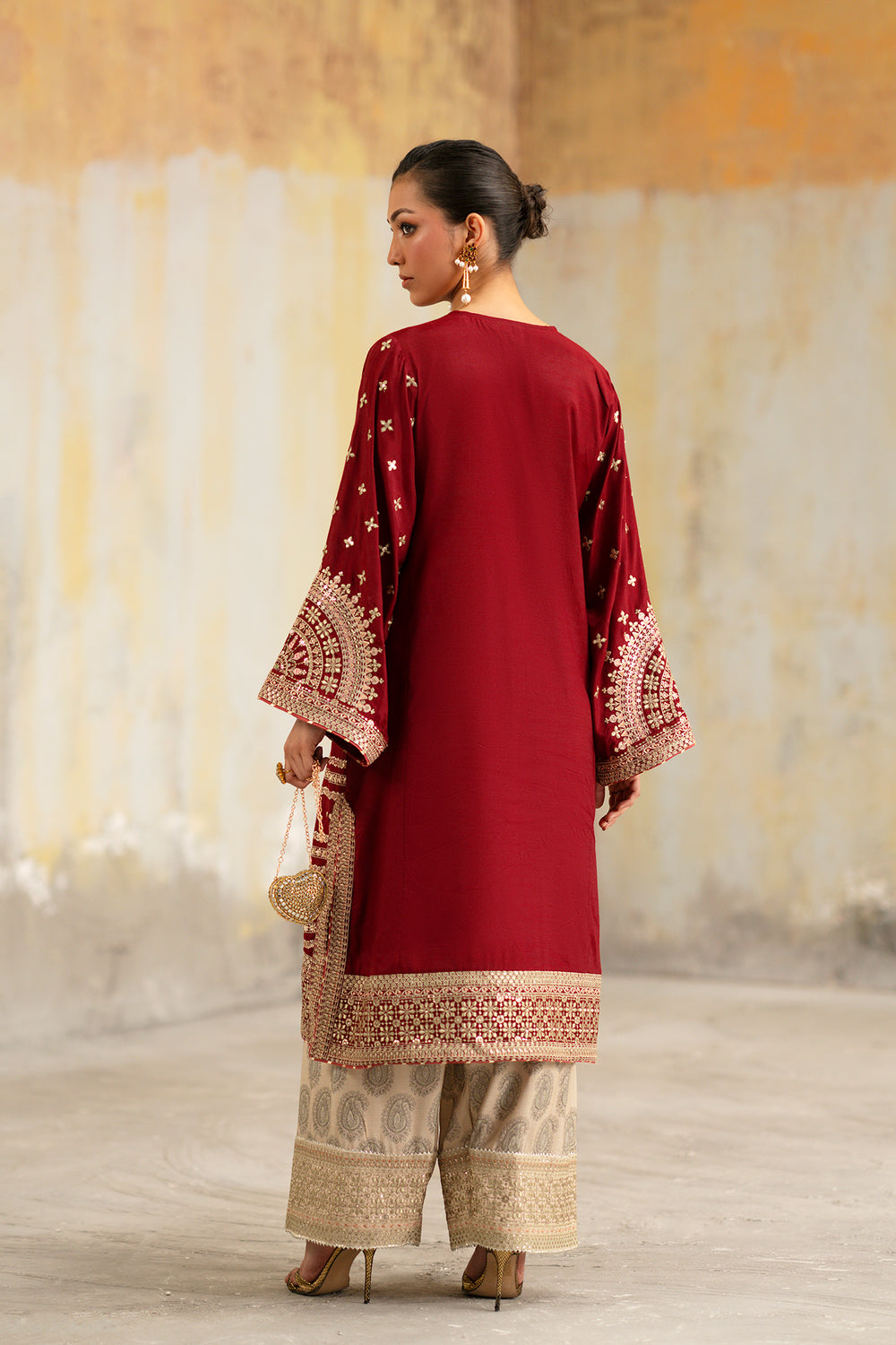 BRICK RED | E1070/104/305