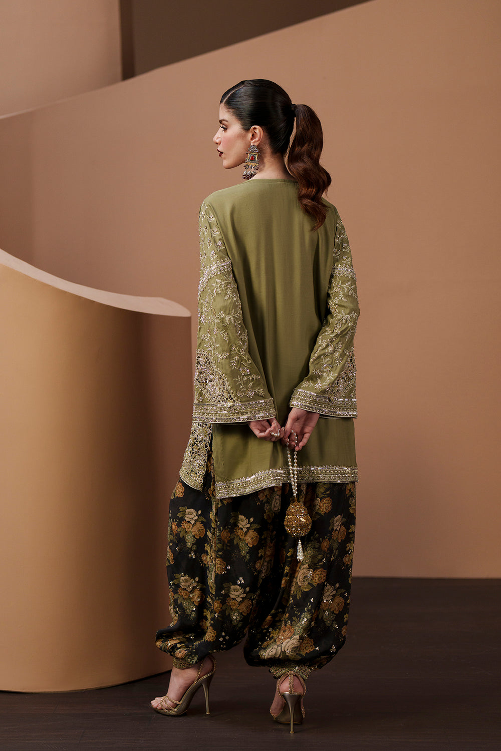 OLIVE | E1140/104/121