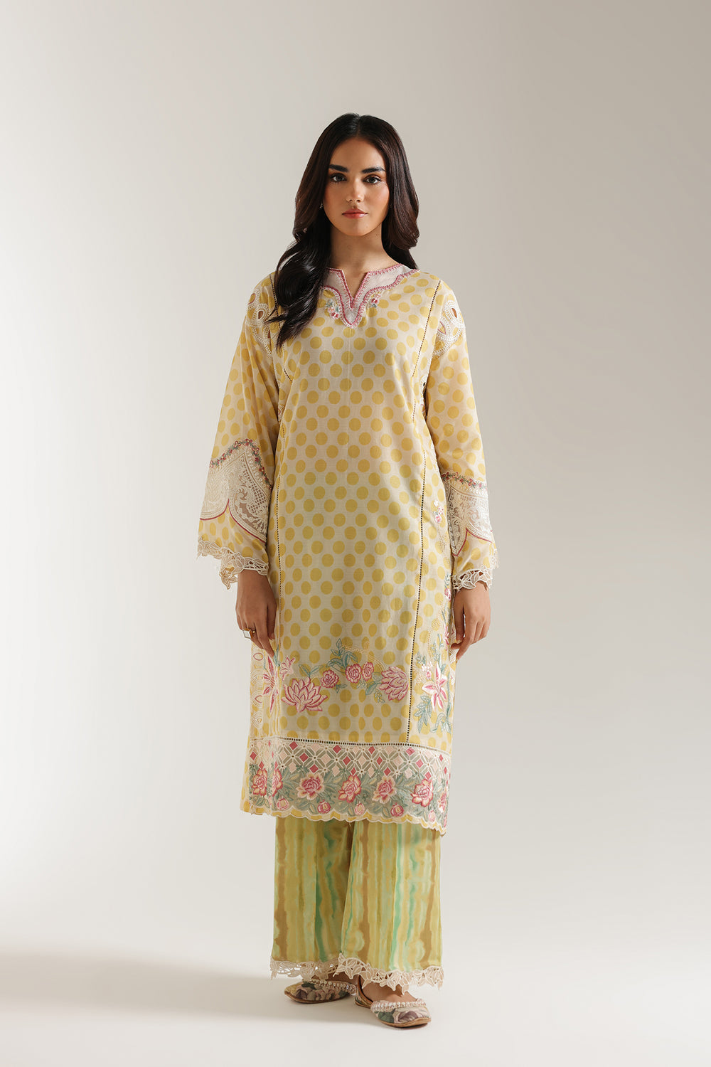 EMBROIDERED SUIT (E3268/103/110)