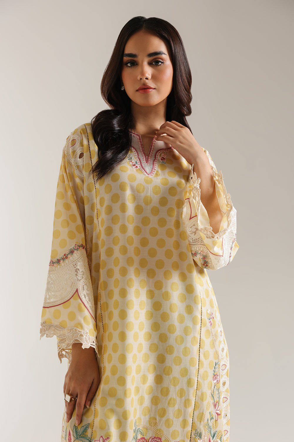 EMBROIDERED SUIT (E3268/103/110)