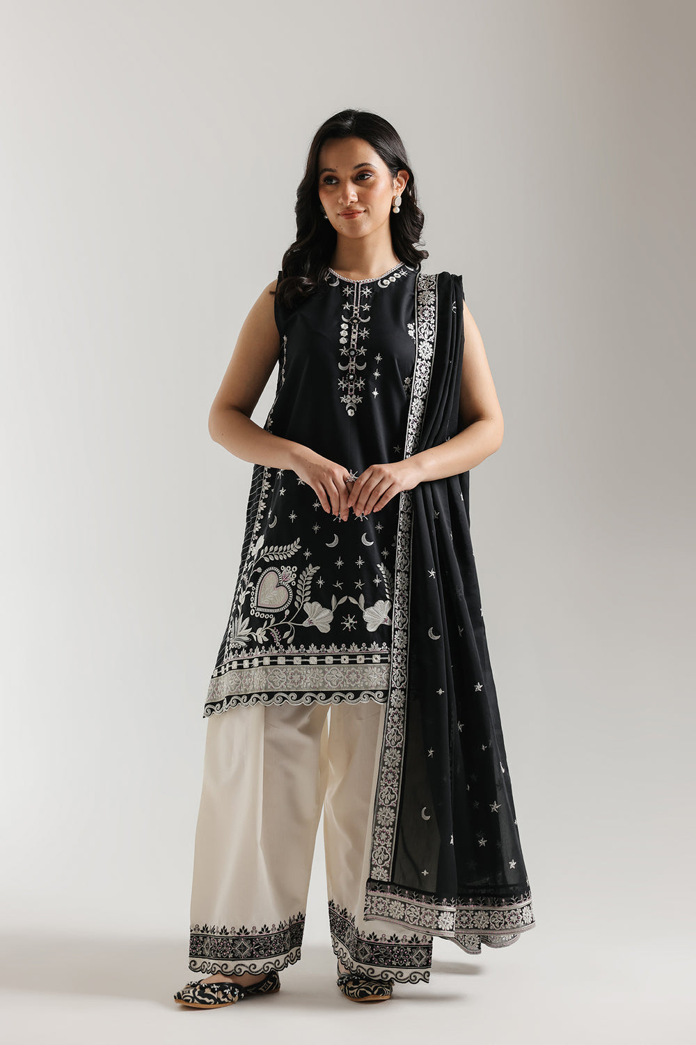 BLACK | E4153/103/901