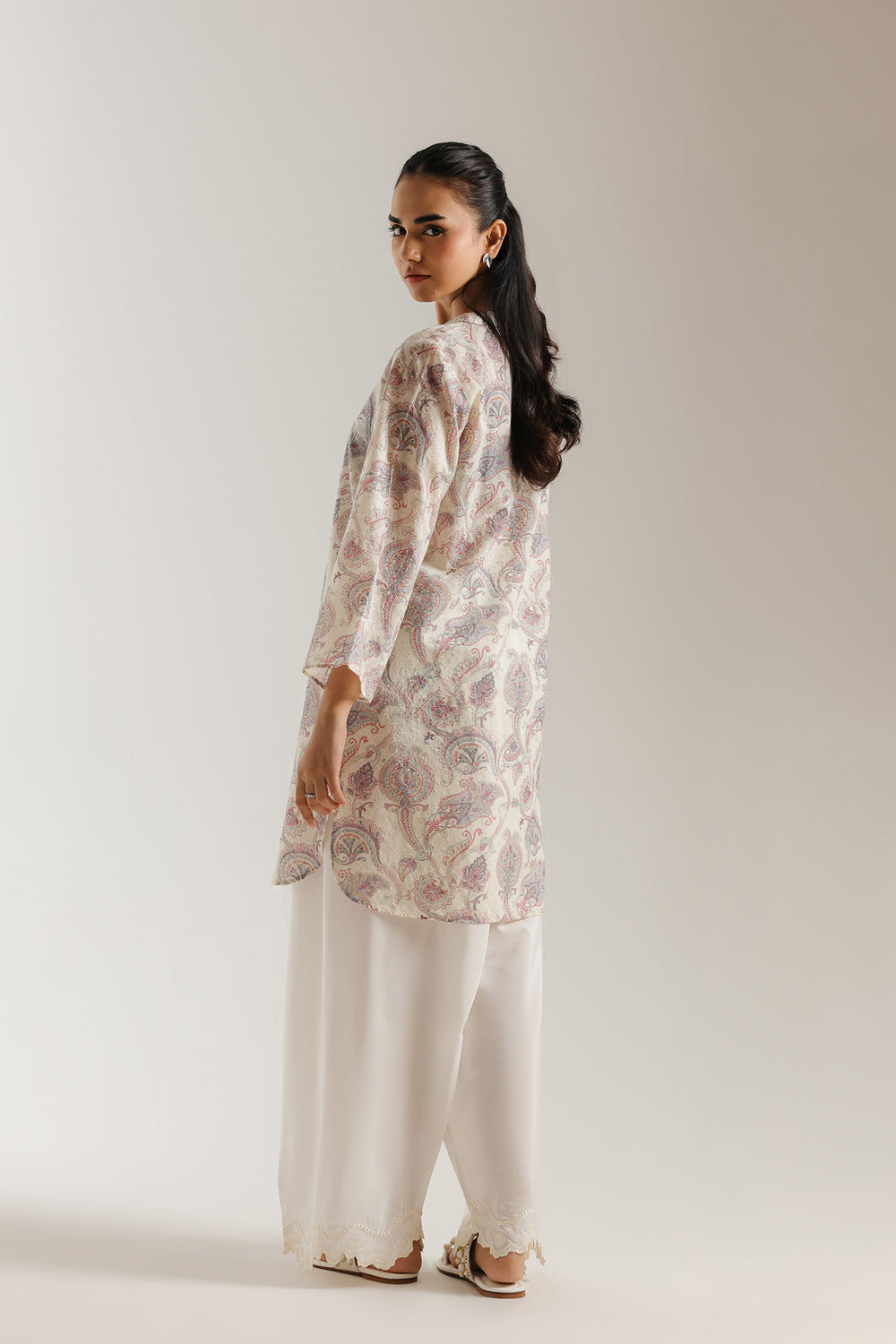 OFF WHITE | E7676/102/002