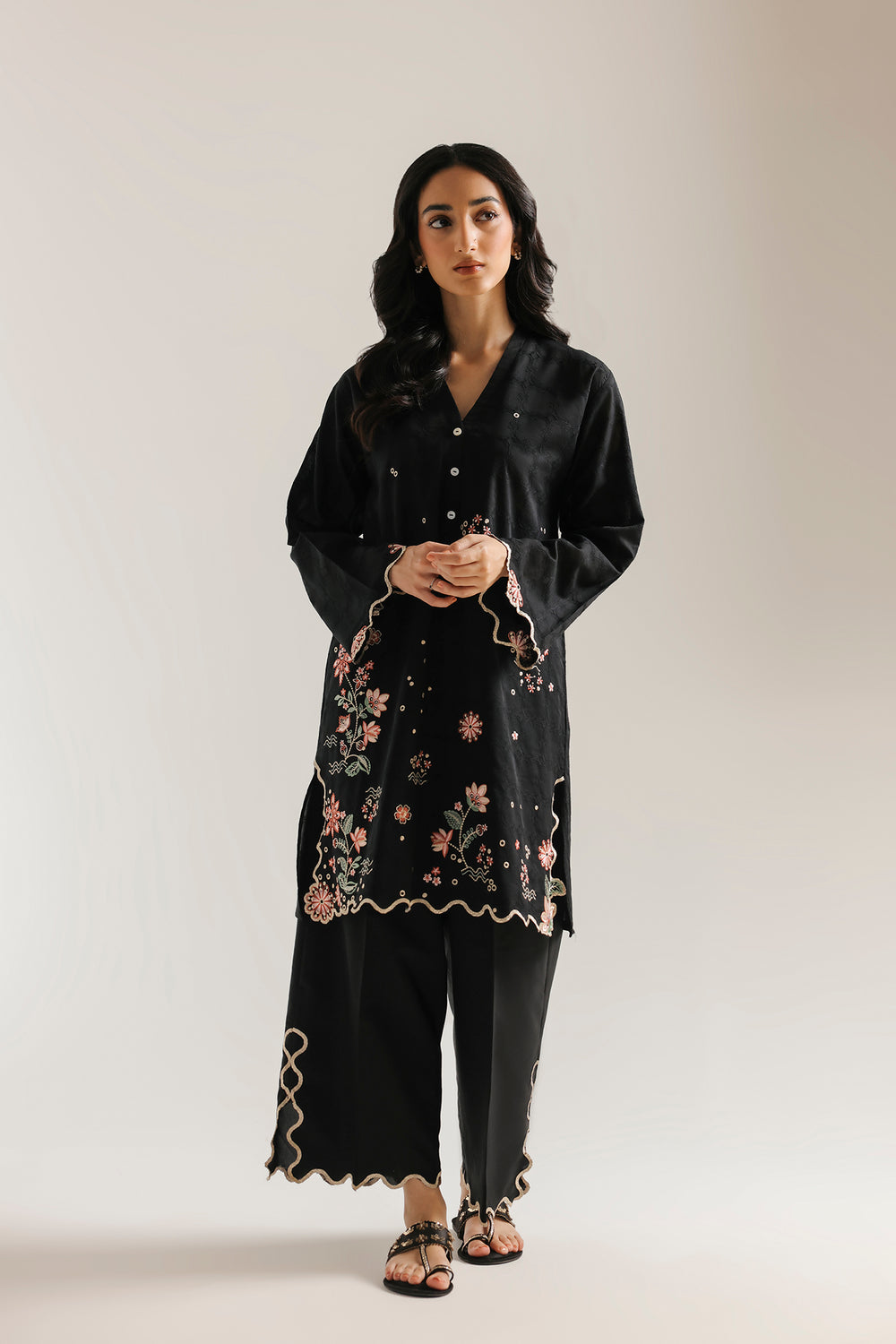 JET BLACK | E7846/102/902