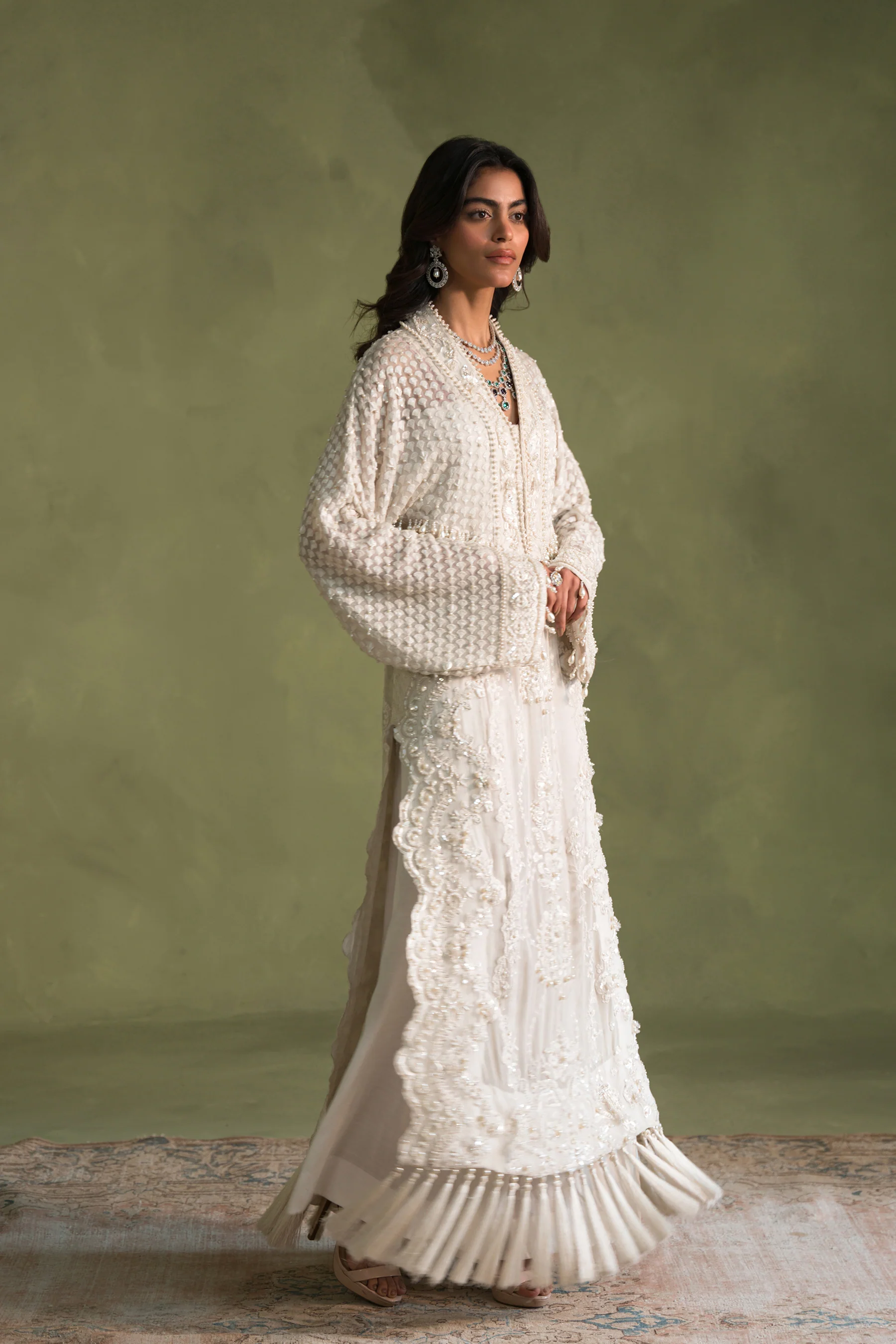 PEARL WHITE MAGIC (D-14-B)