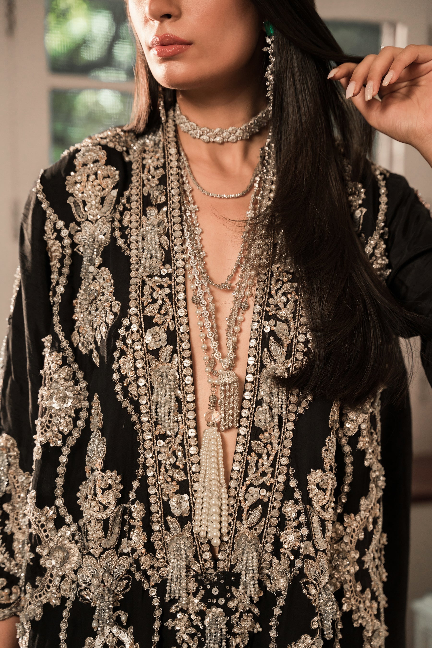 JEWELLED BLACK BEAUTY (D-04)
