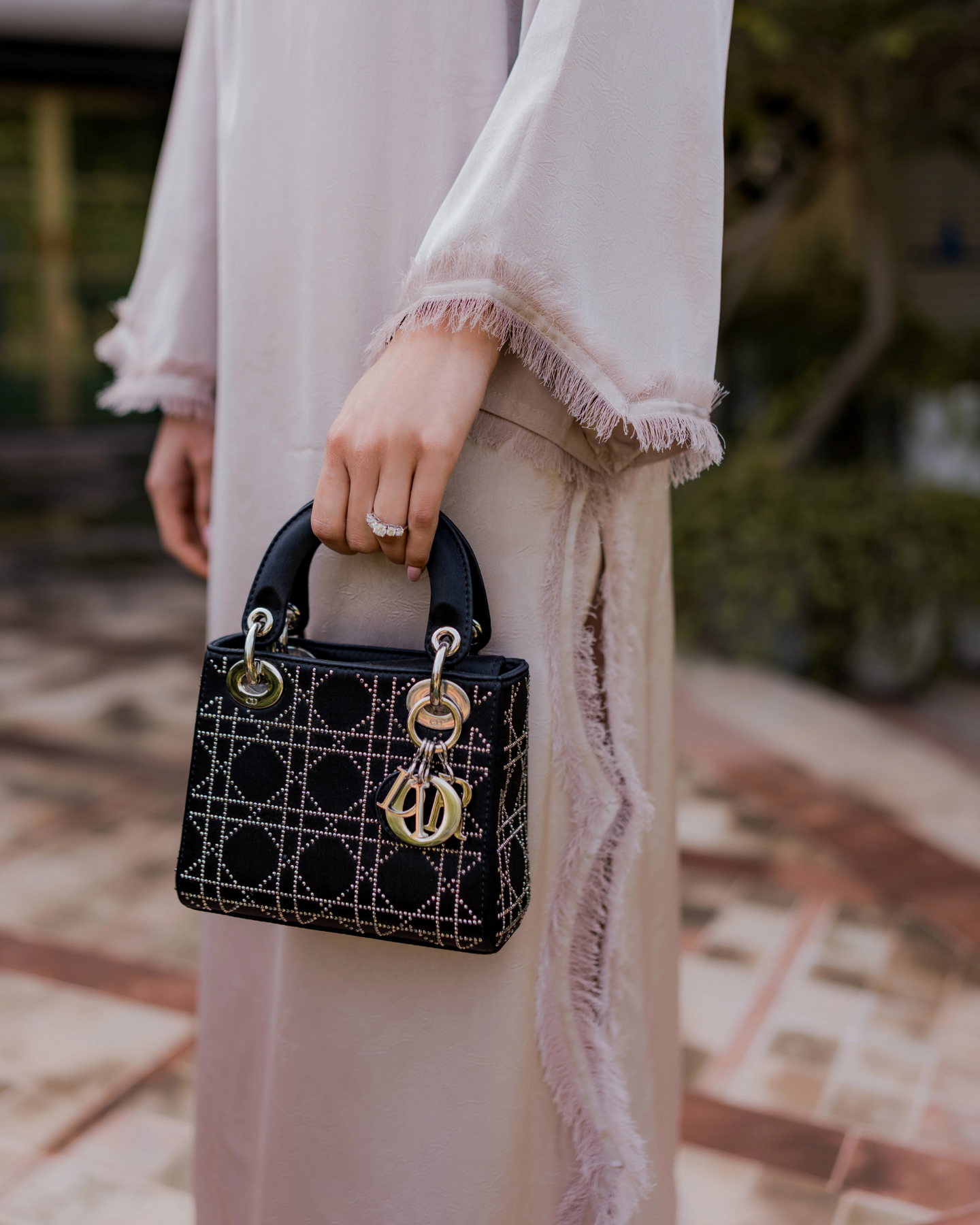 CLOUD DANCER THREAD SET