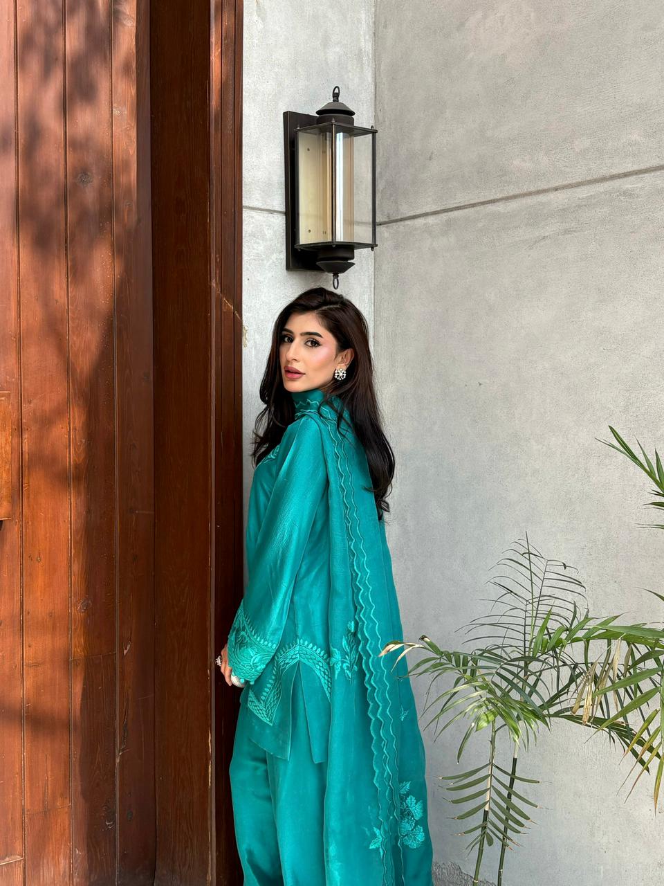 GULRUKH (EMERALD GREEN)
