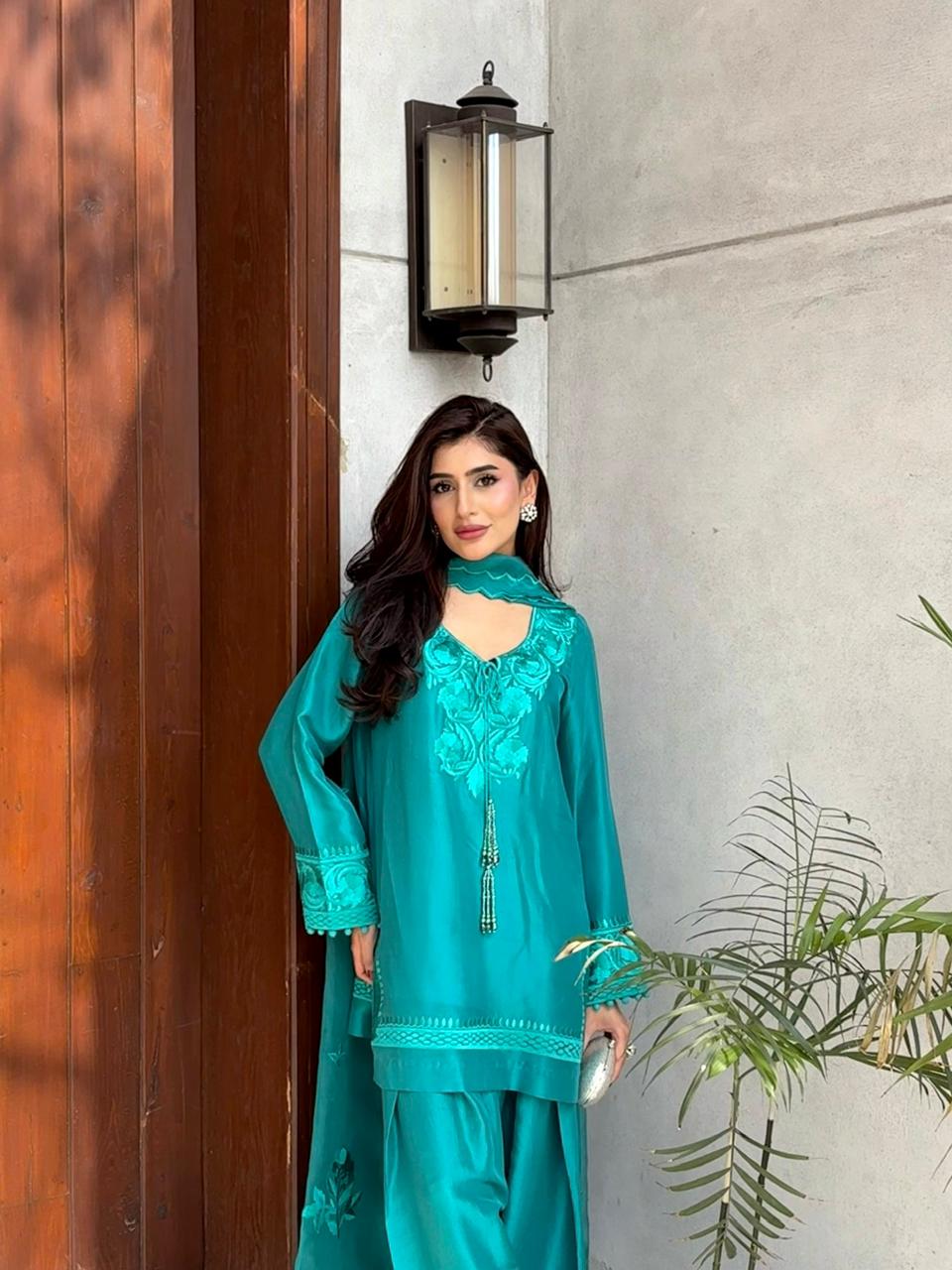 GULRUKH (EMERALD GREEN)