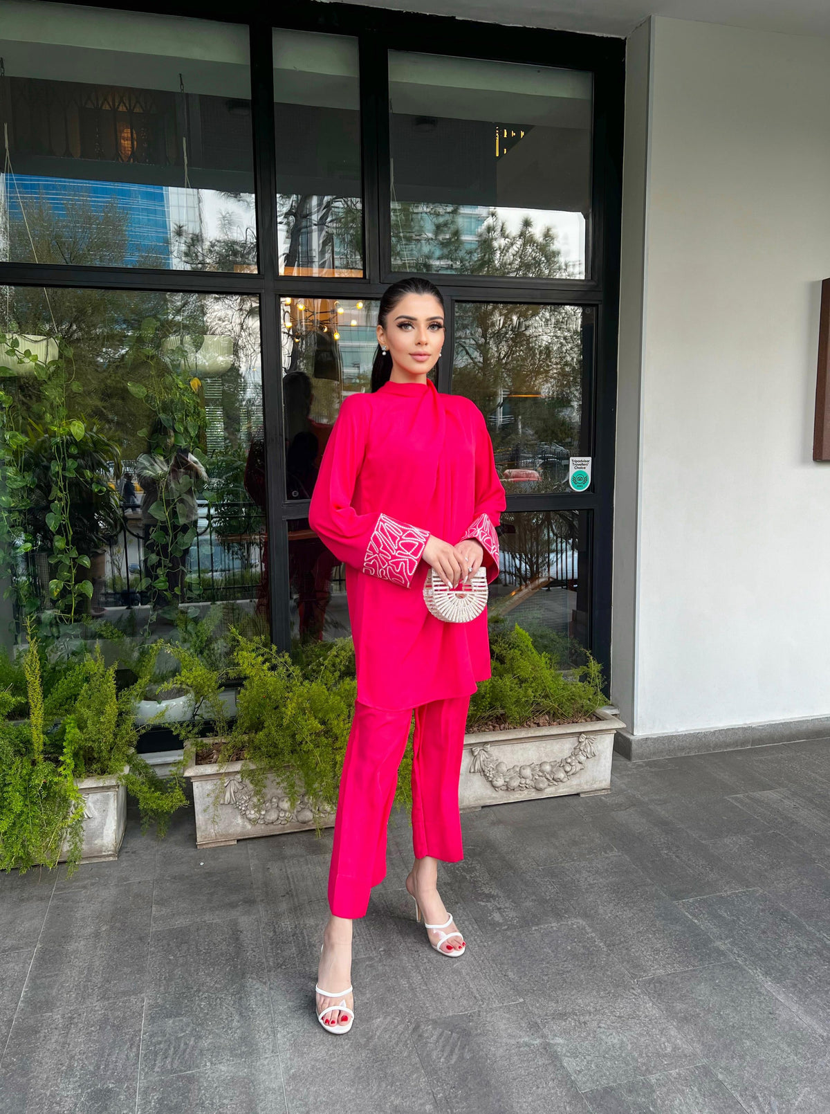 Embroidered Knot Set