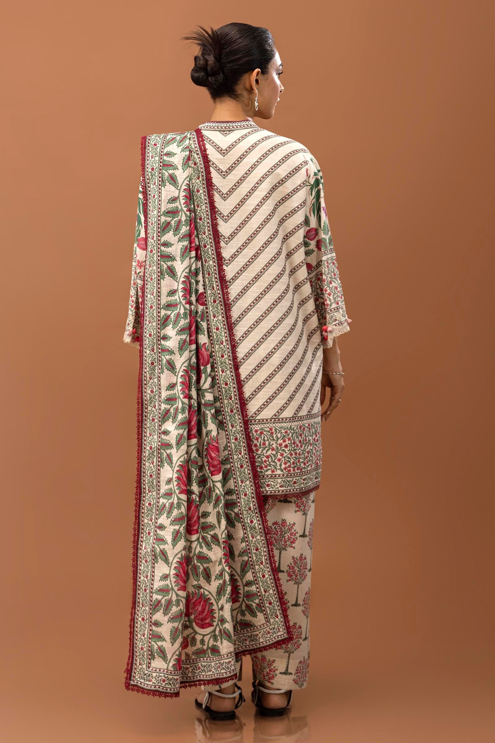 Sana Safinaz Winter Luxury 2024 (MAHAY) - H243-002A-3CQ