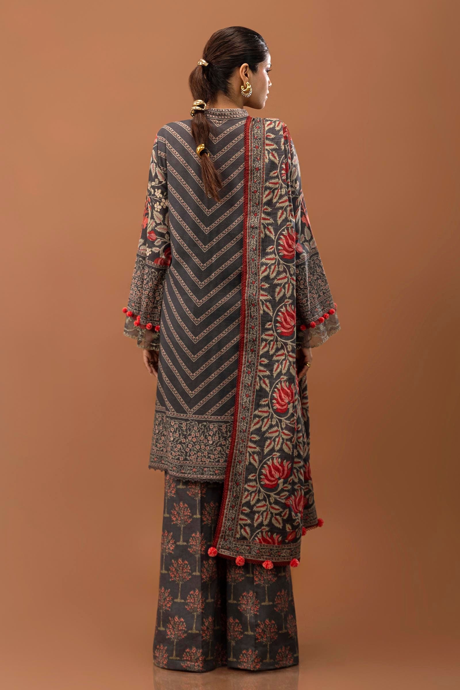Sana Safinaz Winter Luxury 2024 (MAHAY) - H243-002B-3CQ
