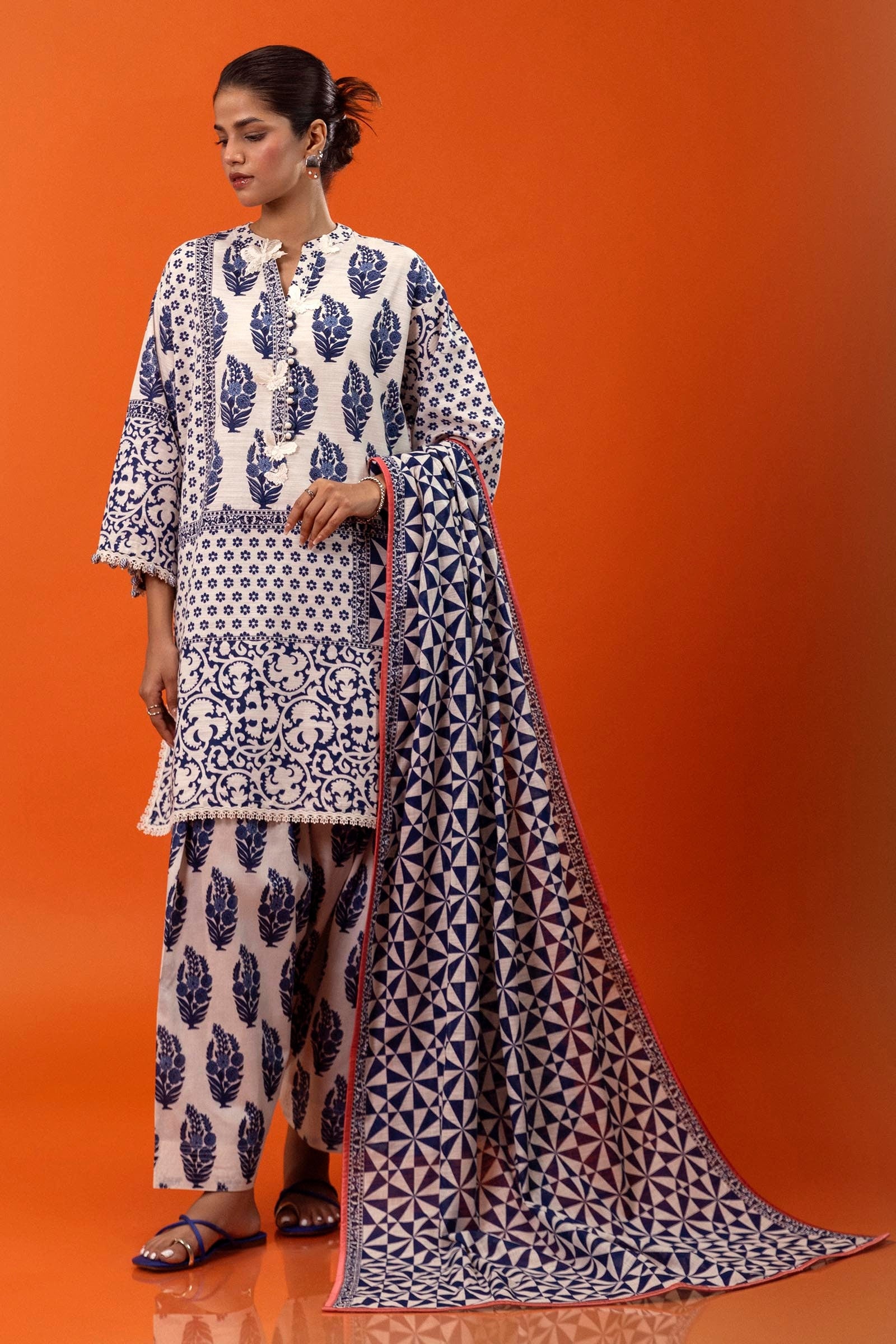 Sana Safinaz Winter Luxury 2024 (MAHAY) - H243-009B-3CQ