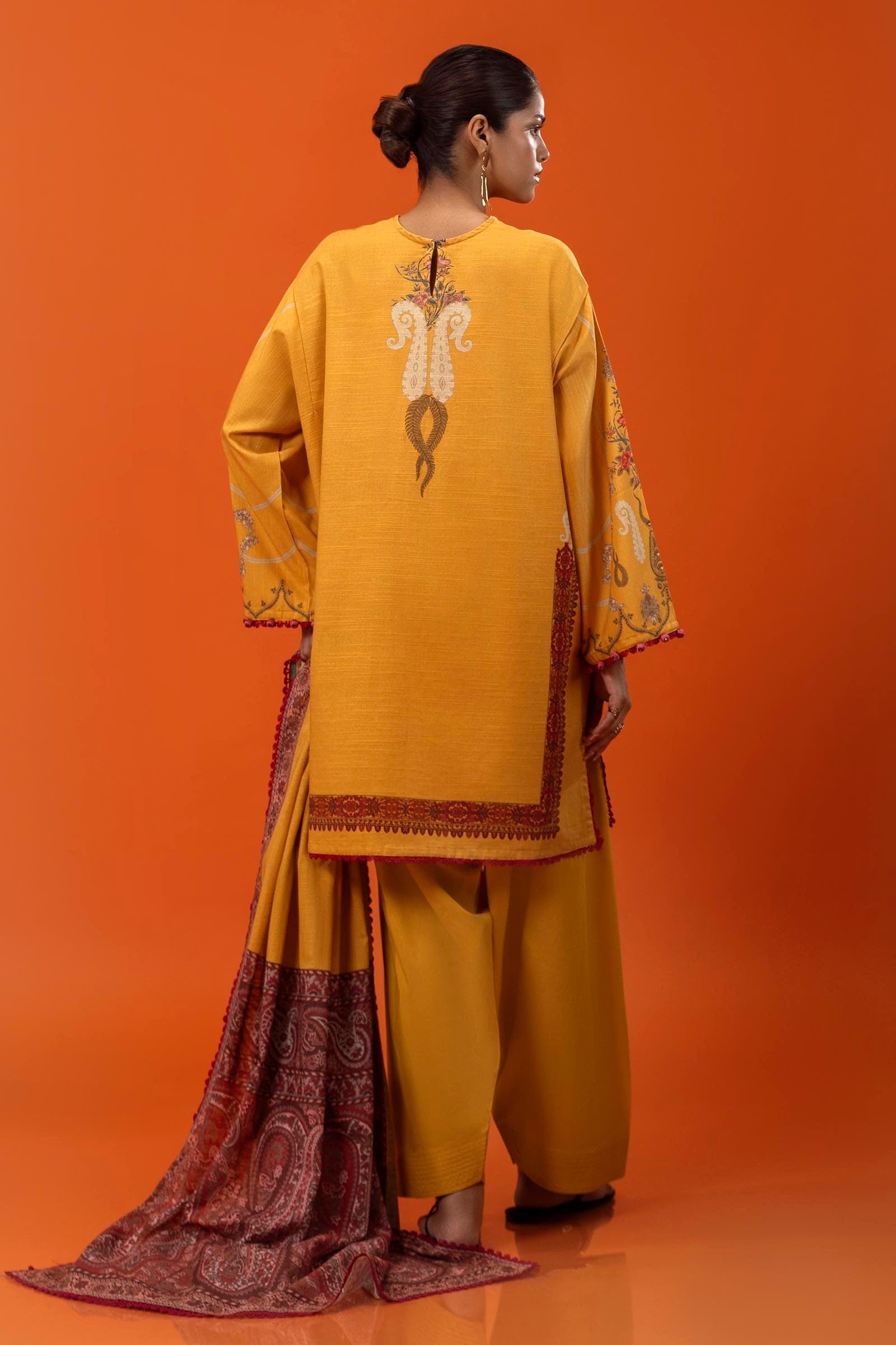 Sana Safinaz Winter Luxury 2024 (MAHAY) - H243-025A-3CQ