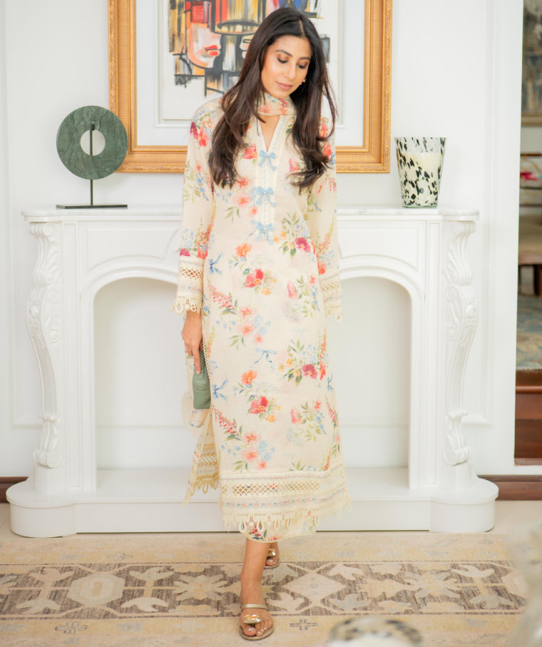 BOWS AND BELL FLOWERS