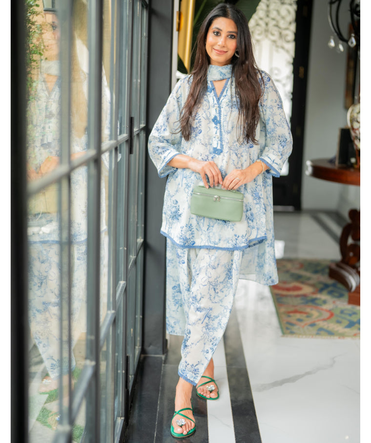 DUCHESS OF MAYFAIR