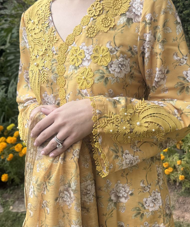 SAFFRON DREAMS - UNSTITCHED